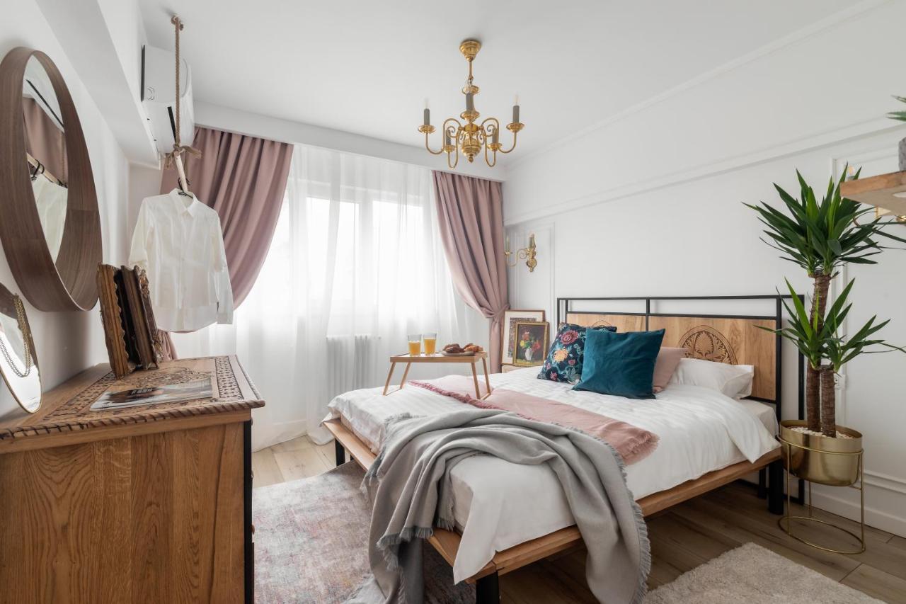 Eclectic 3 Bedroom Calea Victoriei By Urbanesq Bucharest Exterior photo